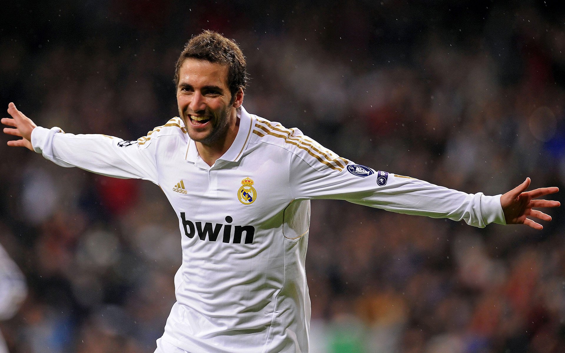 爱游戏GAMING平台-克罗地亚传统马术赛事“Sinjska Alka”在2024年成功举办，吸引众多观众参与。